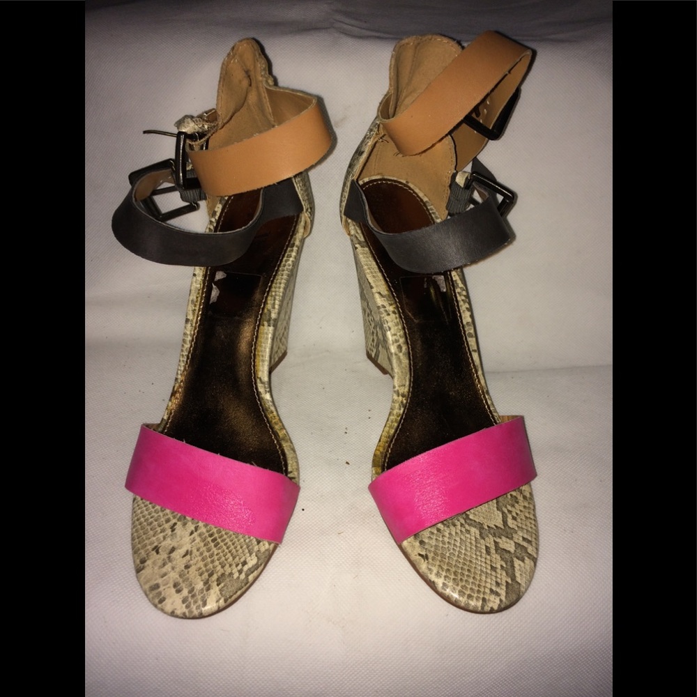 Wedge sandals